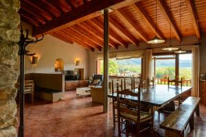 Fotografie z fotogalerie ubytování Habitación en casa rural v destinaci Bas