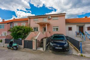Budova, v ktorej sa apartmán nachádza