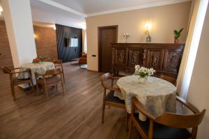 Gallery image of Hotel INSIDE Kazbegi in Stepantsminda