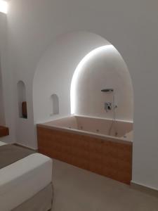 Kúpeľňa v ubytovaní Sfakia Seaside luxury Suites