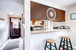 Kuchyň nebo kuchyňský kout v ubytování Mark IX #7 - Close to Town - Free Shuttle