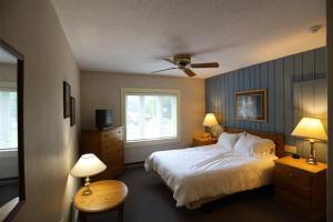 Cama ou camas em um quarto em Inns Of Wv 308, 2bd, Waterville Valley