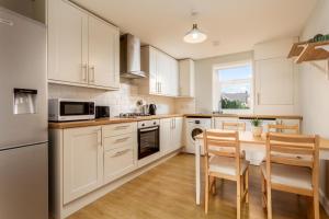 Gallery image of Shore View - Donnini Apartments in Prestwick