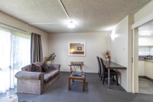 Posezení v ubytování Admirals Motor Inn
