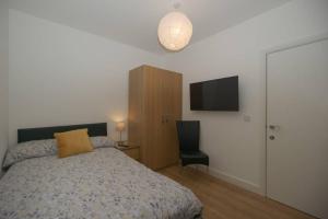 Photo de la galerie de l'établissement Town centre 4xbed 4xbath apartment, à Elgin