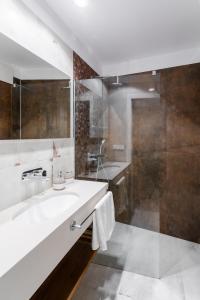 A bathroom at Apartament Pionier41