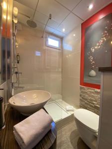 Koupelna v ubytování Best Western Plus Hôtel la Rade