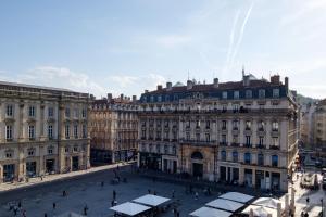 Ein allgemeiner Blick auf Lyon oder ein Stadtblick von der Ferienwohnung aus