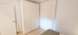 Kép Cozy White Home in Getxo szállásáról Getxóban a galériában