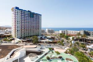 Bazén v ubytování Paradise Beach Suite nebo v jeho okolí
