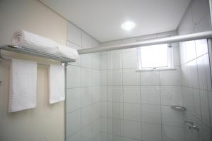 Baðherbergi á Stop Way Hotel São Luís