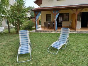 Vonkajšia záhrada v ubytovaní Holiday home Balatonkeresztur 12