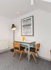 奇切斯特The Little House, boutique home near the sea的相册照片