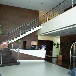 Ο χώρος του λόμπι ή της ρεσεψιόν στο Golden Plaza Hotel +151 φωτογραφίες