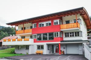Budova, v ktorej sa apartmán nachádza