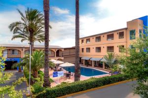Bazén v ubytování Sleep Inn Monterrey Norte nebo v jeho okolí