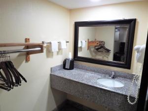 Gallery image of Texas Inn Harlingen in Harlingen