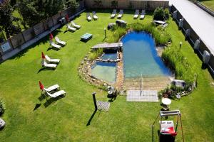 Bazén v ubytování Hotel Steiger nebo v jeho okolí