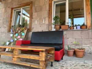 Patio nebo venkovní prostory v ubytování Lake Sevan Hostel