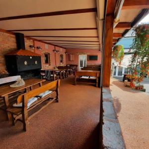 TV a/nebo společenská místnost v ubytování Homestay Olivera