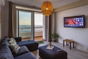 A seating area at ATLANTICO Family Home by Cadiz4Rentals