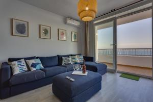 A seating area at ATLANTICO Family Home by Cadiz4Rentals