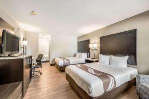 Postel nebo postele na pokoji v ubytování Quality Inn Poughkeepsie + 37 fotografií