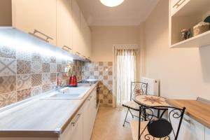 Ảnh trong thư viện ảnh của Apricot by halu! Cozy Apt next to Agia Sophia metro station ở Thessaloníki