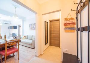 Ảnh trong thư viện ảnh của Apricot by halu! Cozy Apt next to Agia Sophia metro station ở Thessaloníki