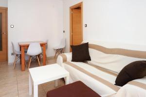 Posedenie v ubytovaní AT174 Apartamento en segunda línea de la playa, wifi