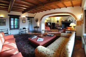 Posezení v ubytování Exclusive Villa Parrano - countryside with pool