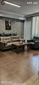 Χώρος καθιστικού στο One Central Apartment