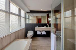 Um banheiro em Radisson Blu Hotel Liuzhou