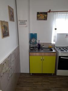 Кухня или мини-кухня в Casa Dora
