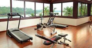 Fitness centar i/ili fitness sadržaji u objektu Fragrant Nature Backwater Resort & Ayurveda Spa Kollam