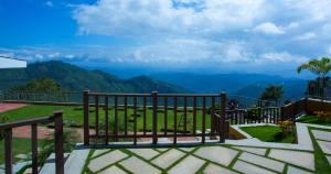 Üldine mäevaade või majutusasutusest Fragrant Nature Munnar - A Five Star Classified Hotel pildistatud vaade