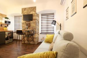 Kuchyň nebo kuchyňský kout v ubytování Luxury Apartments Sail 1, 2 & 3