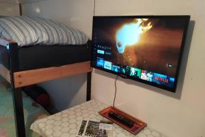 Letto o letti in una camera di Maringotka Na Jamajce