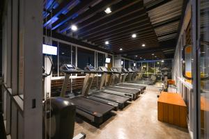 Fitness centrum a/nebo fitness zařízení v ubytování Witchuwan Apartel