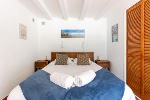 Postel nebo postele na pokoji v ubytování CABINE 56 - Comme une cabine de Bateau à l'entrée du Port