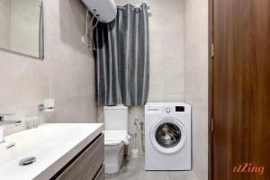Bagno di Luxurious Duplex Seafront Apt w Amazing Sea Views
