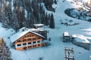 Fotografia z galérie ubytovania Hotel Berghof - Riesneralm v destinácii Donnersbachwald