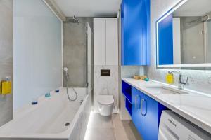 Kúpeľňa v ubytovaní GRANO APARTMENTS Gdańsk Old Town SPA & Wellness - GRANO APARTMENTS Gdańsk Residence SPA & Wellness