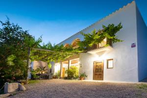 Galeriebild der Unterkunft Villa in Ibiza Town, sleeps 11 - Can Monte in San Jose
