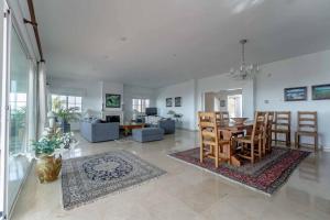 Posedenie v ubytovaní 49-Exclusive Villa With Private Pool & Breathtaking Views in Mijas!