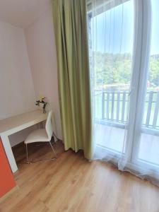 A balcony or terrace at Waterside Houses