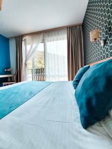 Легло или легла в стая в Waterside Houses