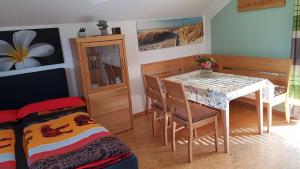Postel nebo postele na pokoji v ubytování Ferienwohnung Robl