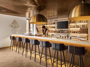 Lounge nebo bar v ubytování Viceroy Kopaonik Resort & Spa