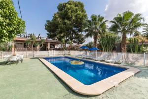 Bazén v ubytování VILLA FINA (piscina/wifi/barbacoa/parking) nebo v jeho okolí